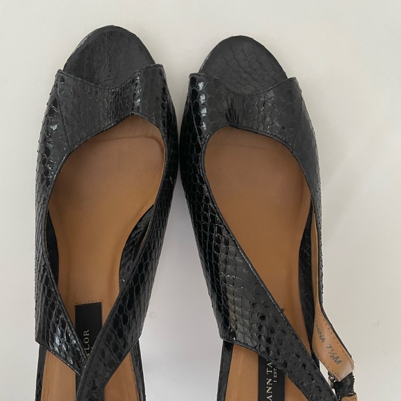 Ann Taylor Peep Toe Heel - Picture 3 of 5